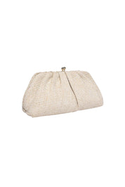 Product shot of the Goldie Clutch - Raffiavanilla in colour Raffiavanilla, from the back