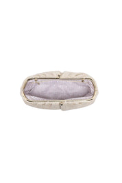 Product shot of the Goldie Clutch - Raffiavanilla in colour Raffiavanilla, showing detail