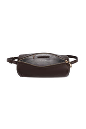 Product shot of the Serena Handbag in colour Chocolate, detail