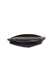 Product shot of the Suki Phone Bag in colour Chocolate, detail