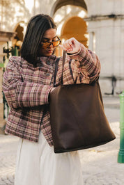 Product shot of the Colby Tote Bag - Chocolate in colour Chocolate, showing detail