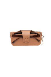 Product shot of the Skittles Glasses Case in colour Camel, detail