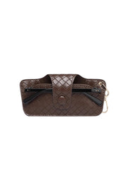 Product shot of the Woven Skittle Glasses Case in colour Chocolate, detail