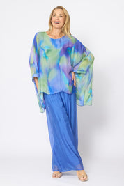 Model Genericm wearing size sample of the Silk Blend Printed Kaftan Top - Cobaltprint in colour Cobaltprint, from the front