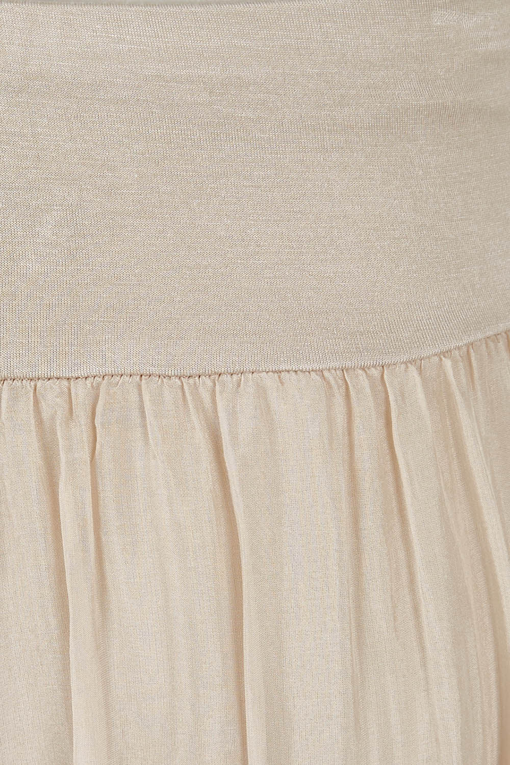 Product shot of the Silk Pant in colour Beige, detail