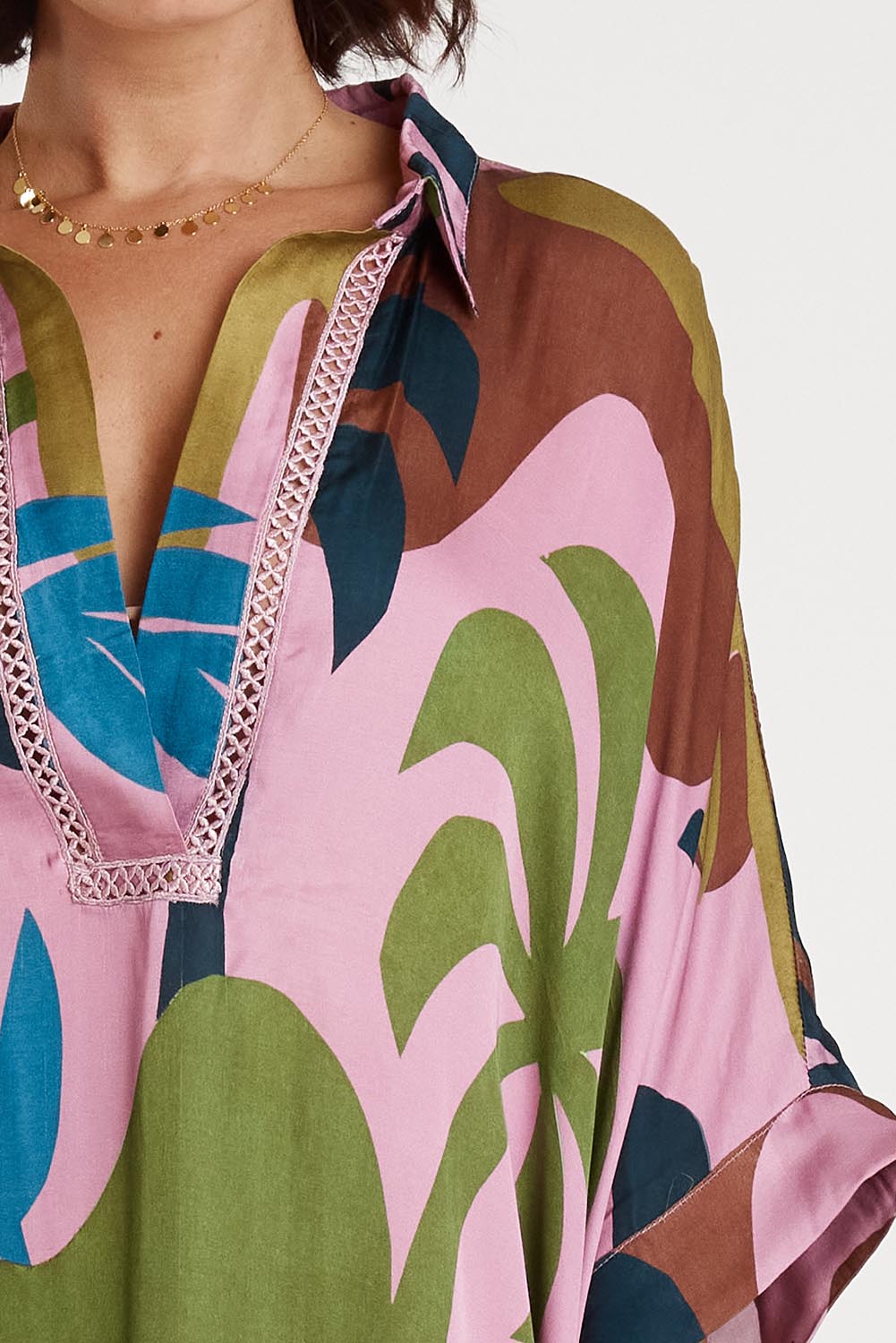 A model wearing the Banderas Modal Blend Kaftan in colour Lilac (Purple), from the front, cropped image