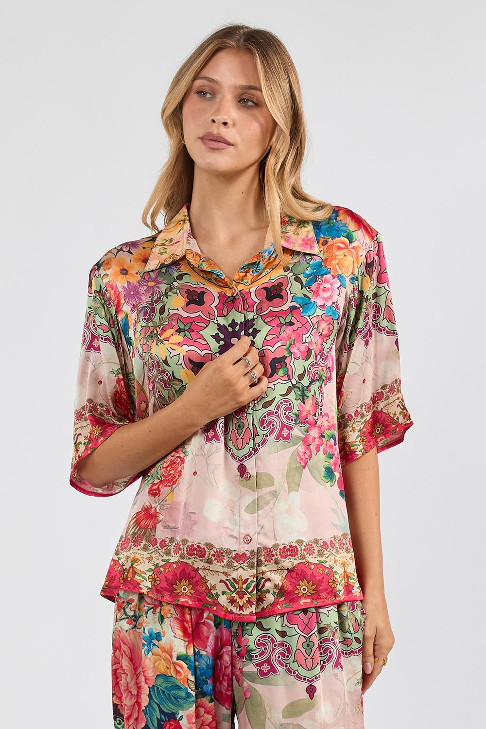 Model Genericm wearing size sample of the Jardine Shirt – Print in colour Print, from an angle