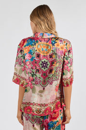 Model Genericm wearing size sample of the Jardine Shirt – Print in colour Print, from the back