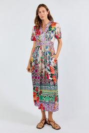 Model Genericm wearing size sample of the Miraval Midi Dress – Lilac in colour Lilac, from the front