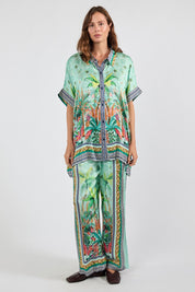 Model Genericm wearing size sample of the Zilara Kaftan Top – Mist in colour Mist, from the front