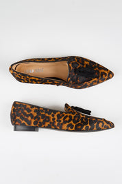 Model Genericm wearing size sample of the Palace Loafer - Leopardblack in colour Leopardblack, from an angle