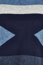 Product shot of the Popcorn Lambswool Sweater in colour Softblue (Blue), detail