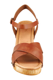 Product shot of the Byron Italian Leather Clog Heel in colour Tanleath, detail