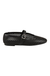 Product shot of the Elony Leather Flat in colour Blackleath (Black), from the front