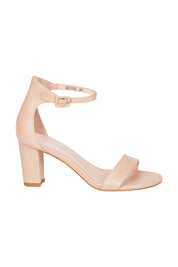 Product shot of the Gessie Heel in colour Nude, from the front