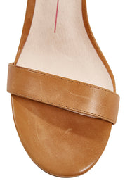 Product shot of the Gessie Heel in colour Tan, detail