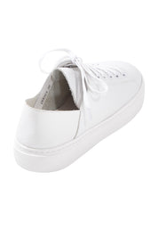 Product shot of the Oskher Leather Sneaker in colour White (White), from the back