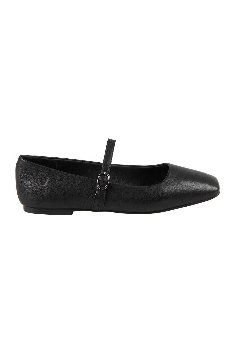 Product shot of the Tokena Leather Flat in colour Blackleath (Black), from the front