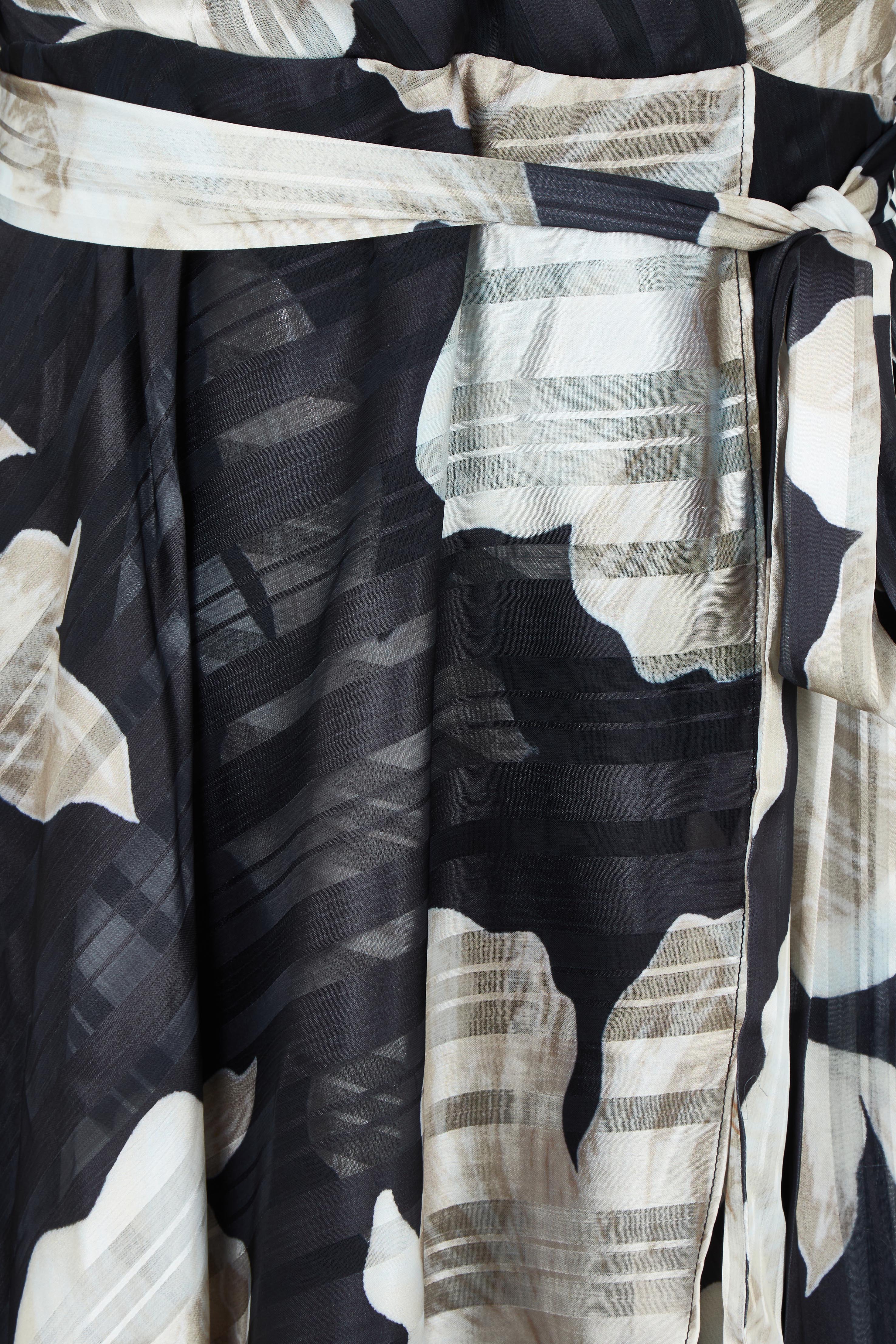 Product shot of the Soraya Printed Maxi Dress in colour Blackprint (Black), detail