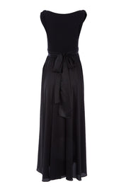 Product shot of the Chloe Dress in colour Black (Black), detail