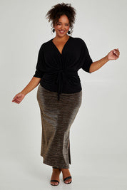 Model Alexis wearing size 16 of the Niamh Top in colour Black (Black), from the front, showing the whole outfit