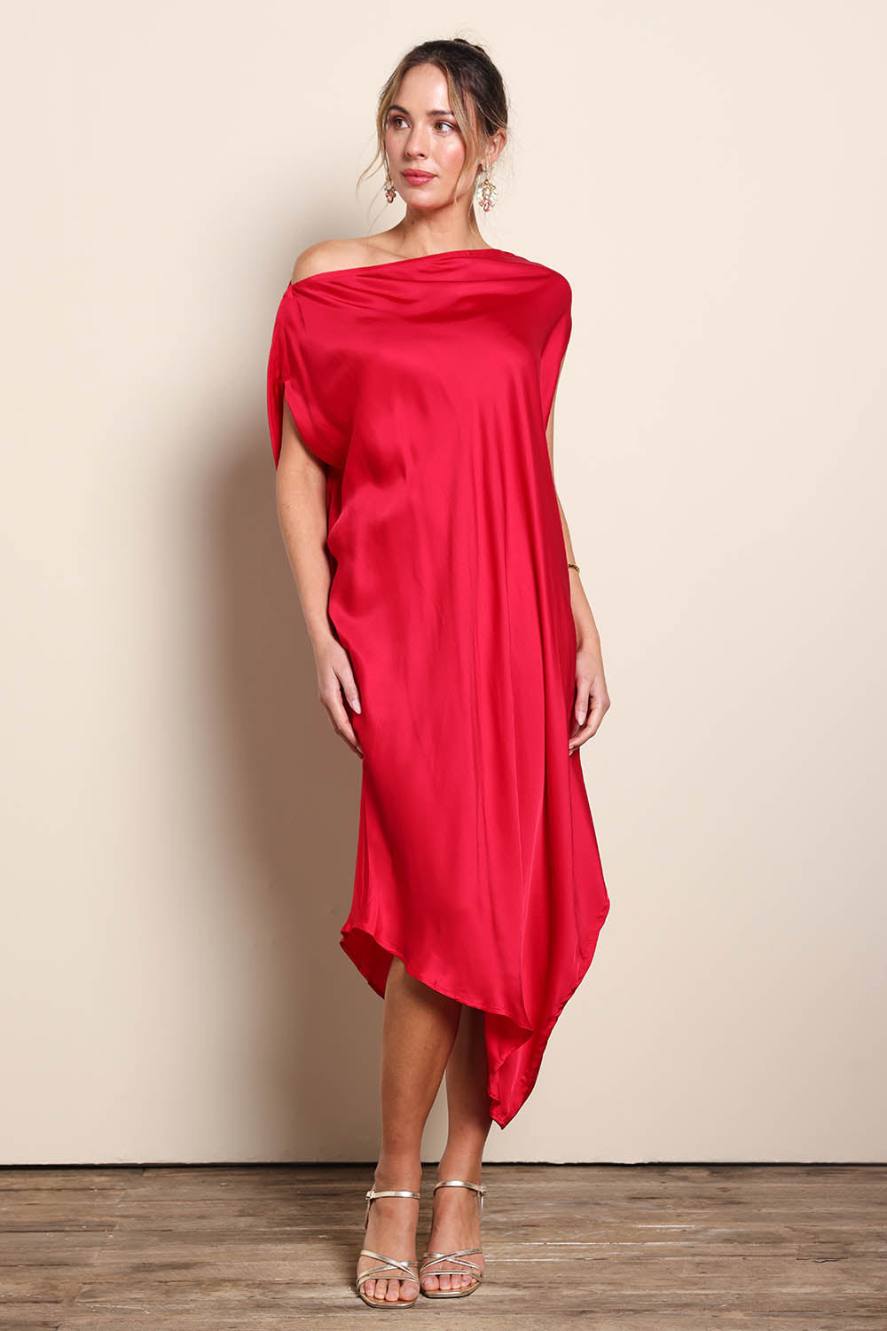 Model Maddiec wearing size 10 of the Hayley Dress – Parisred in colour Parisred, from the front