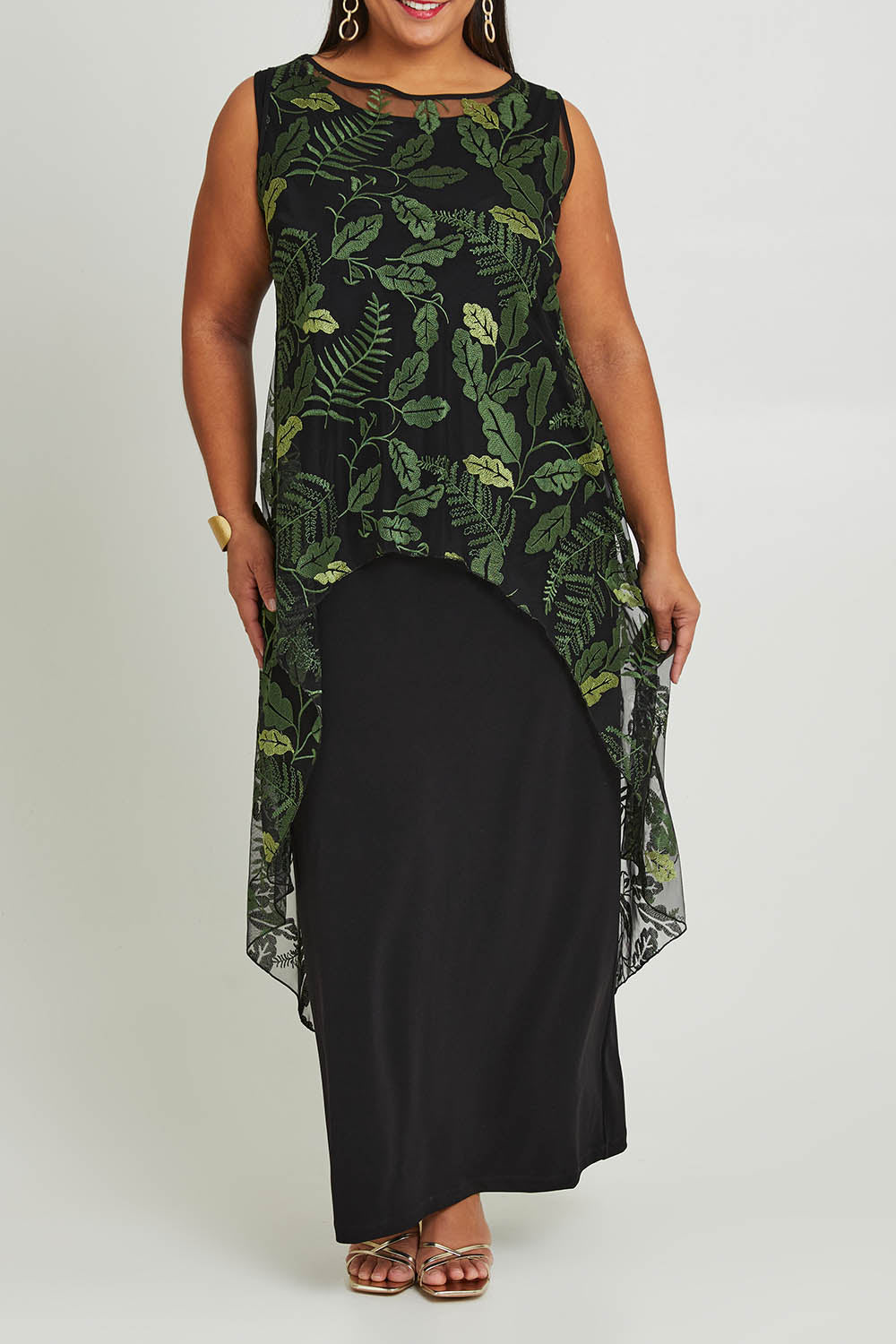 Model Ashleigh wearing size 16 of the Mariela Dress Set in colour Blkforest (Black), from the front, cropped image