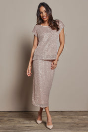Model Amanda wearing size 10 of the Reegan Sequin Top in colour Rosegold (Metallics), from the front, showing the whole outfit