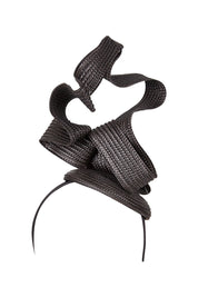 Product shot of the Nalah Fascinator in colour Black (Black), from the front