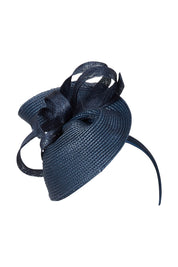 Product shot of the Drew Fascinator in colour Navy (Blue), from the front