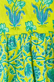 Product shot of the Bahamas Top in colour Islalime (Green), detail