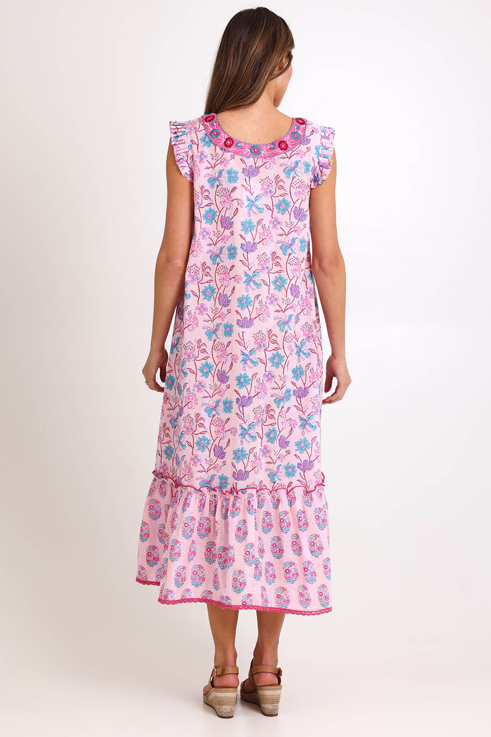 Model Madelinec wearing size 10 of the Epson Cotton Maxi Dress – Cupcake in colour Cupcake, from the front