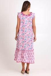 Model Madelinec wearing size 10 of the Epson Cotton Maxi Dress – Cupcake in colour Cupcake, from the front