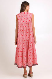 Model Madelinec wearing size 10 of the Lulu Cotton Maxi Dress – Suzanired in colour Suzanired, from the front
