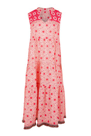 Product shot of the Lulu Cotton Maxi Dress – Suzanired in colour Suzanired, from the front