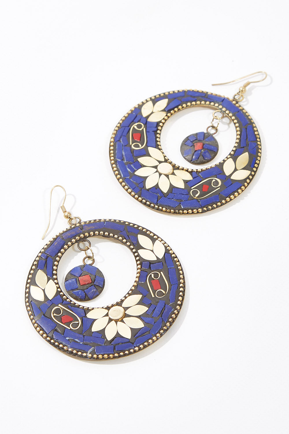 A model wearing size OneSize of the Tile Earrings in colour Blue (Blue), from the front, showing the whole outfit
