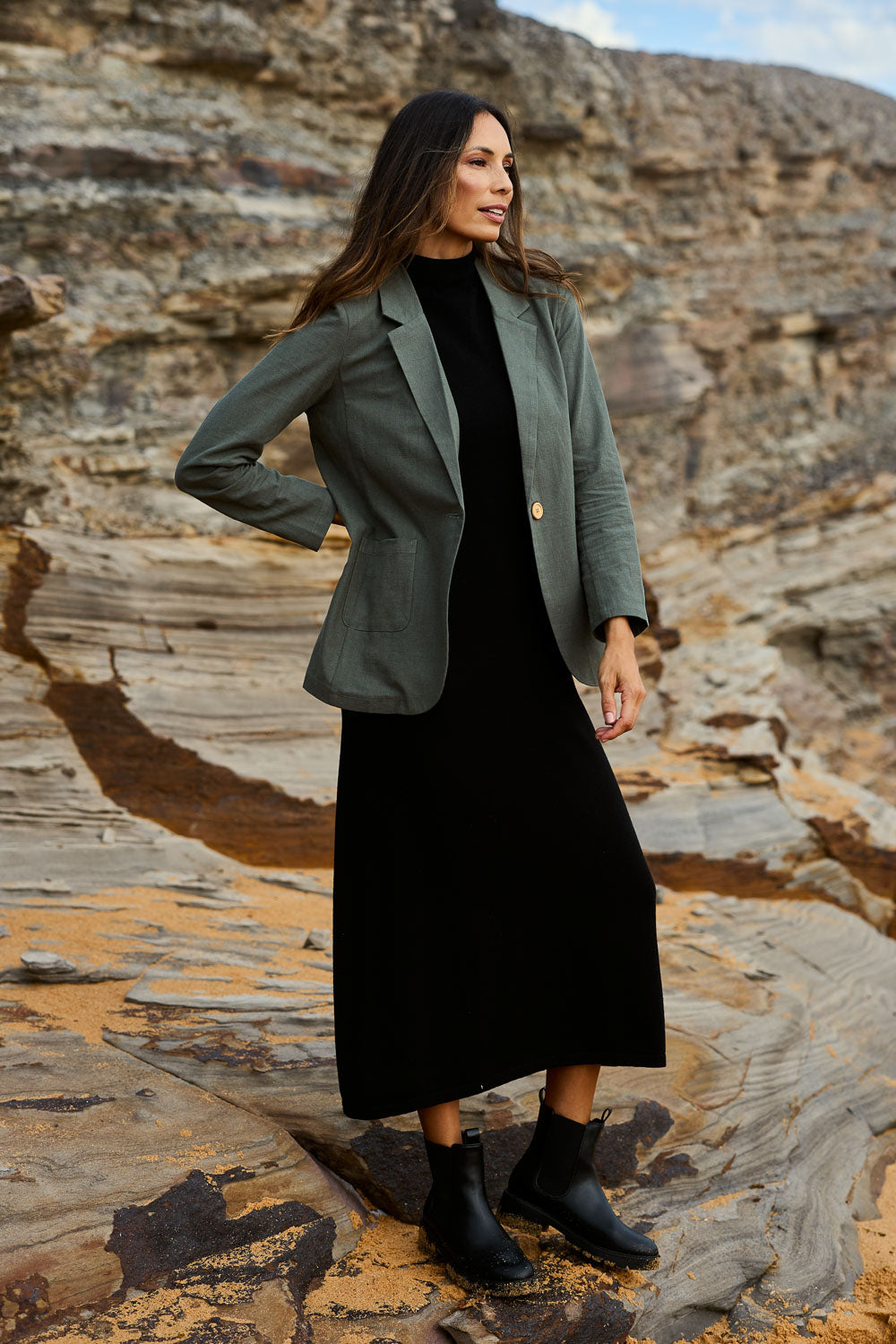 Model Amanda wearing size 10 of the Cotton Linen Longline Blazer in colour Khaki (Green), from the front, showing the whole outfit