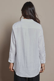 Model Amanda wearing size 10 of the Linen Oversized Boyfriend Shirt in colour White (White), from the back