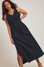 Model Terri-Leigh wearing size 14 of the Linen Cotton Maxi Dress in colour Midnight (Blue), from the front, cropped image