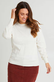 Model Laura wearing size L of the Cotton Cashmere Crew Neck Sweater in colour Snow (White), from the front, cropped image