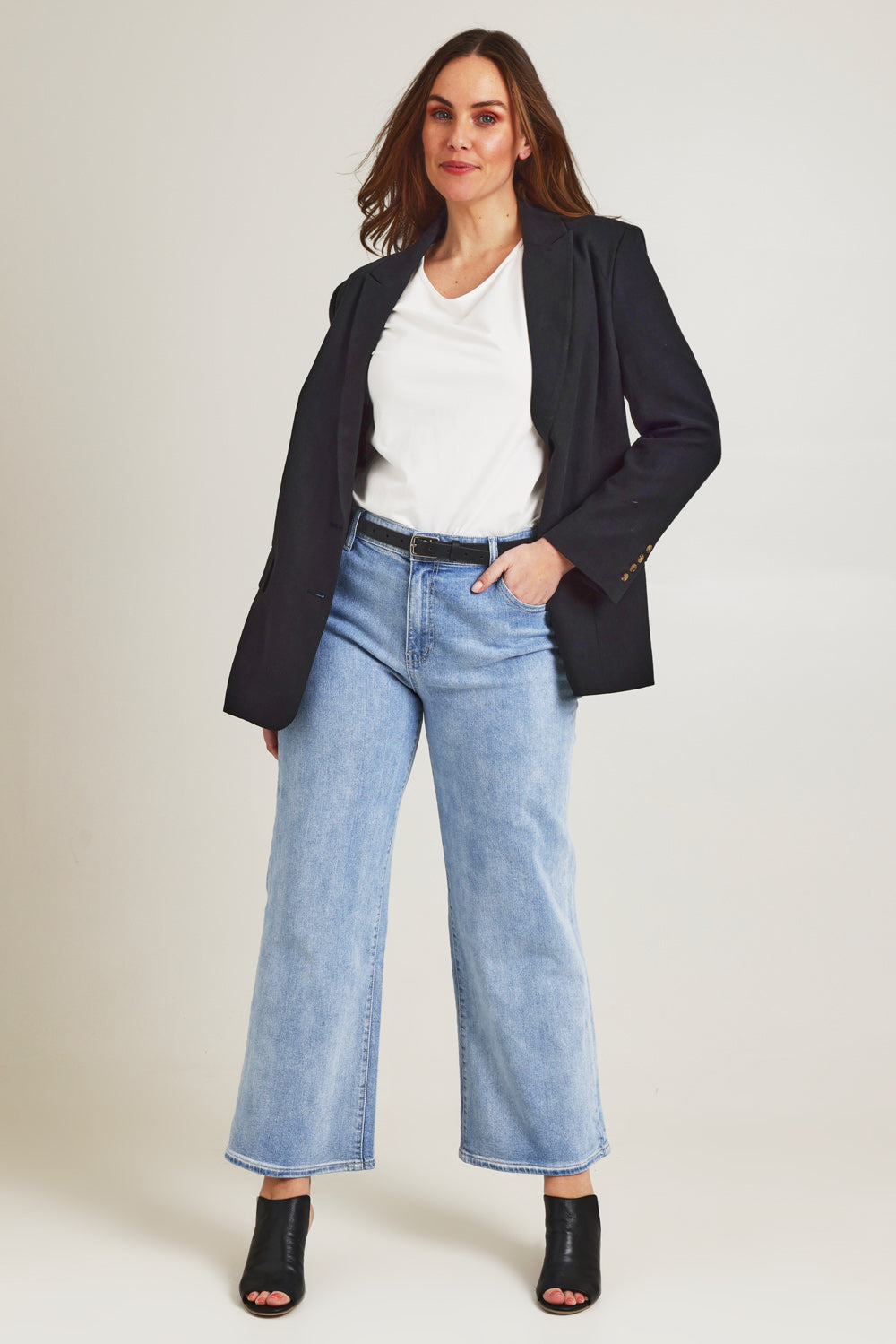 Model Jane wearing size 14 of the Ramie Tencel Blazer in colour Black (Black), from the front, showing the whole outfit