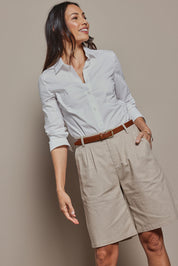 Model Amanda wearing size 10 of the Linen Cotton Long Short in colour Stone, from the front, cropped image