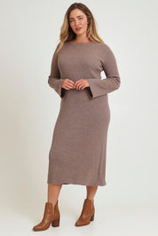 Model Chanel wearing size XL of the Cotton Cashmere Boat Neck Dress in colour Timberwolf, from the front, showing the whole outfit