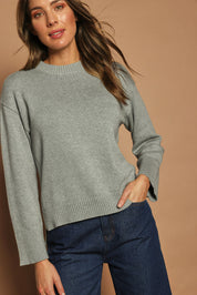 Model Madeline wearing size S of the Cotton Wool Cashmere Relaxed Jumper in colour Opalgrey (Grey), from the front, showing the whole outfit
