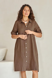 Model Tahneei wearing size 10 of the Linen Shirt Maker Dress – Coffee in colour Coffee, in a cropped view