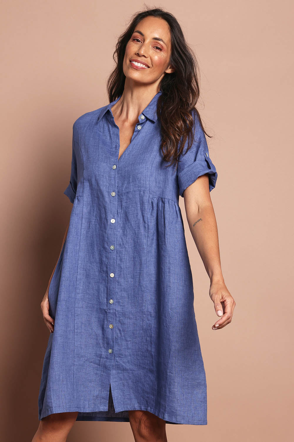 Model Amanda wearing size 10 of the Linen Shirt Maker Dress in colour Denim (Blue), from the front, cropped image