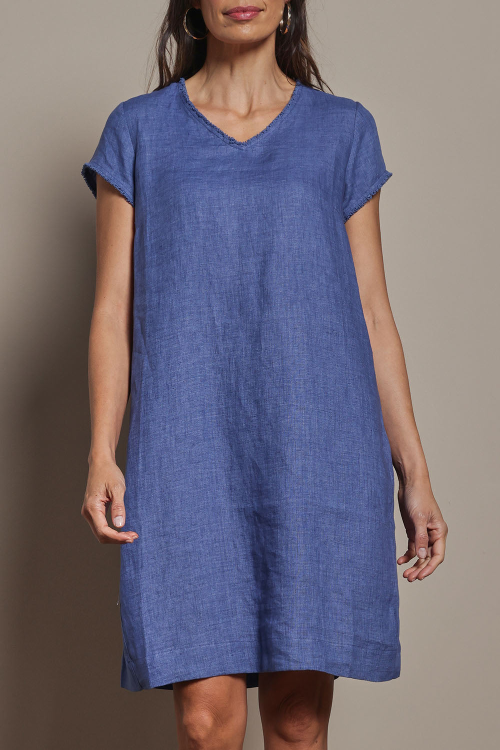 Model Amanda wearing size 10 of the Linen V Neck Shift Dress in colour Denim (Blue), from the front, cropped image