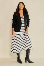 Model Tahnee wearing size 10 of the Cotton Linen Blazer in colour Black (Black), from the front, showing the whole outfit