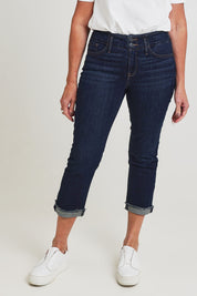 Model Sandy wearing the Chloe Capri Jean in colour Northbridg (Blue), from the front, cropped image