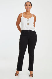 Model Noli wearing the Marilyn Straight Jean in colour Black (Black), from the front, showing the whole outfit